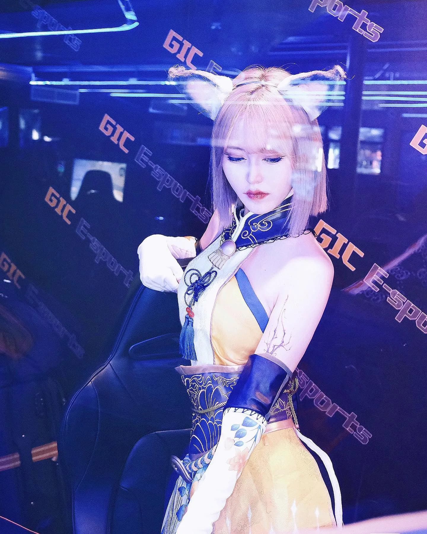 COSPLAY gallery item 6